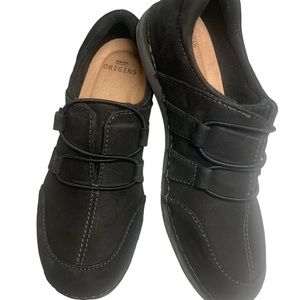 Earth Origins Women’s Paisley Nubuck Adjustable Slip-Ons Hook & Loop Black Sz 7